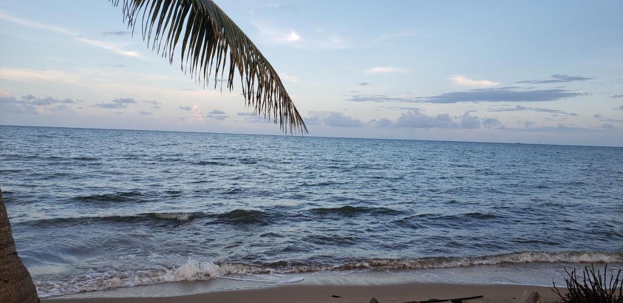 Pal'S On The Beach - Dangriga, Belize Dış mekan fotoğraf