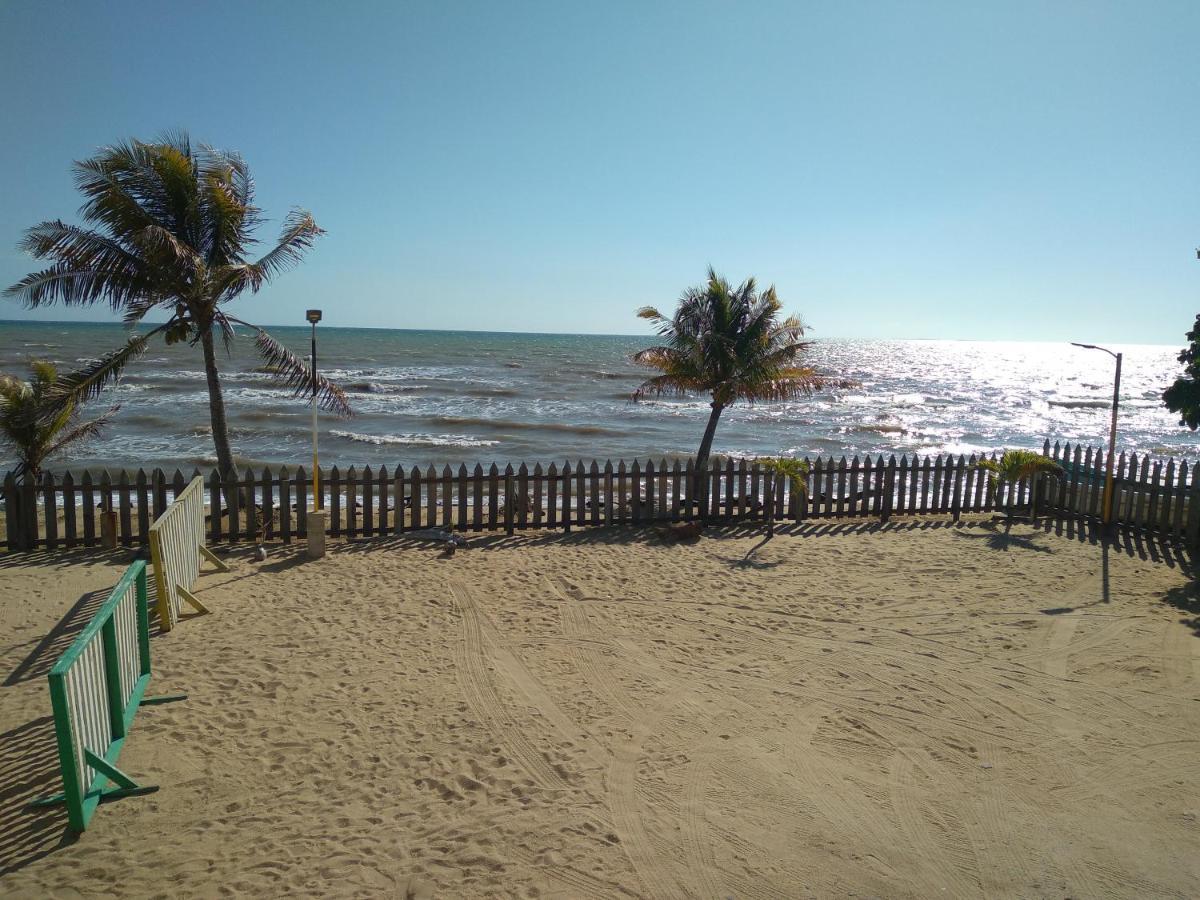 Pal'S On The Beach - Dangriga, Belize Dış mekan fotoğraf