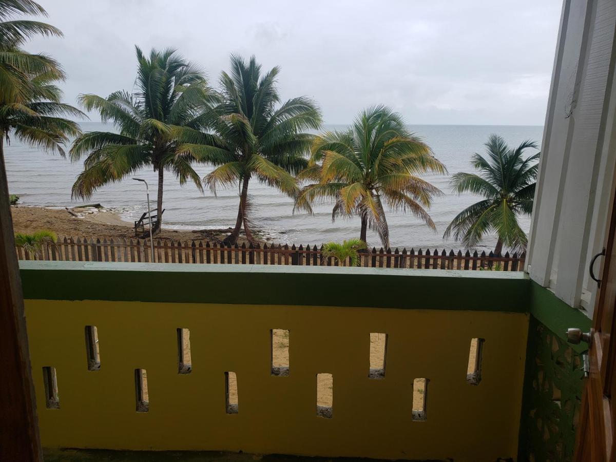 Pal'S On The Beach - Dangriga, Belize Dış mekan fotoğraf